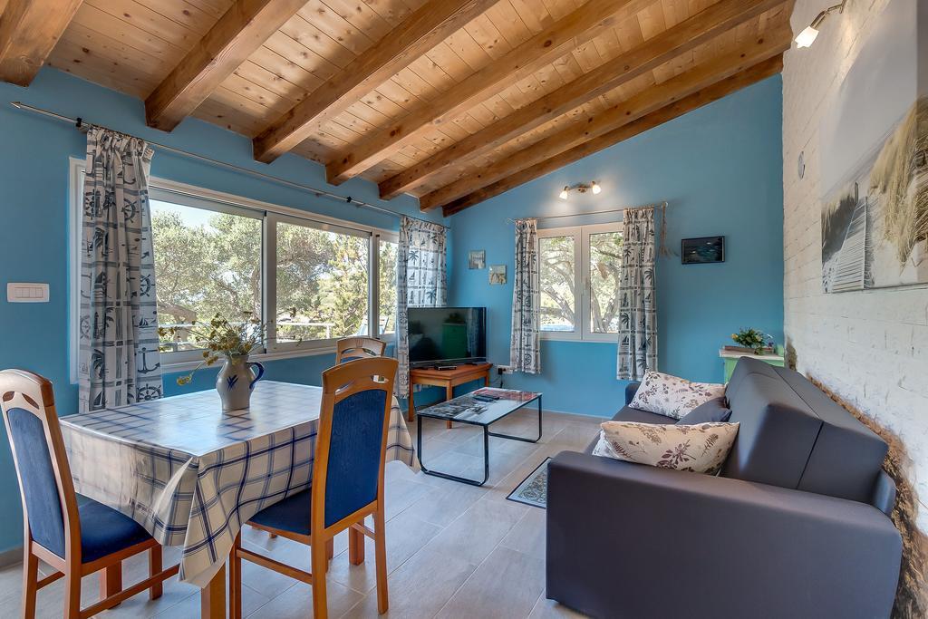 Holiday Home Nikol Велі-Лошинь Екстер'єр фото