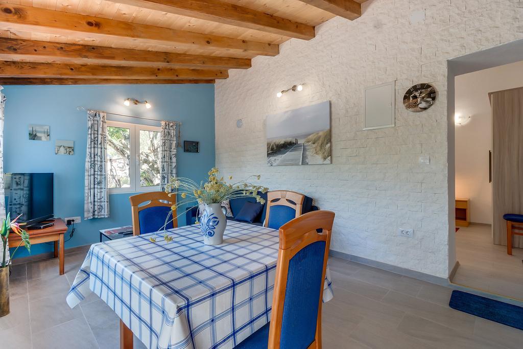 Holiday Home Nikol Велі-Лошинь Екстер'єр фото